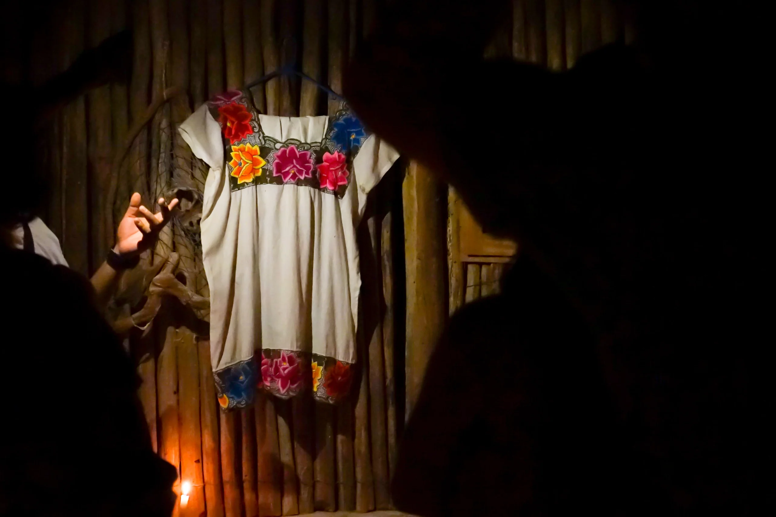 Viaje Cultural y Tradicional: El Vestido Maya