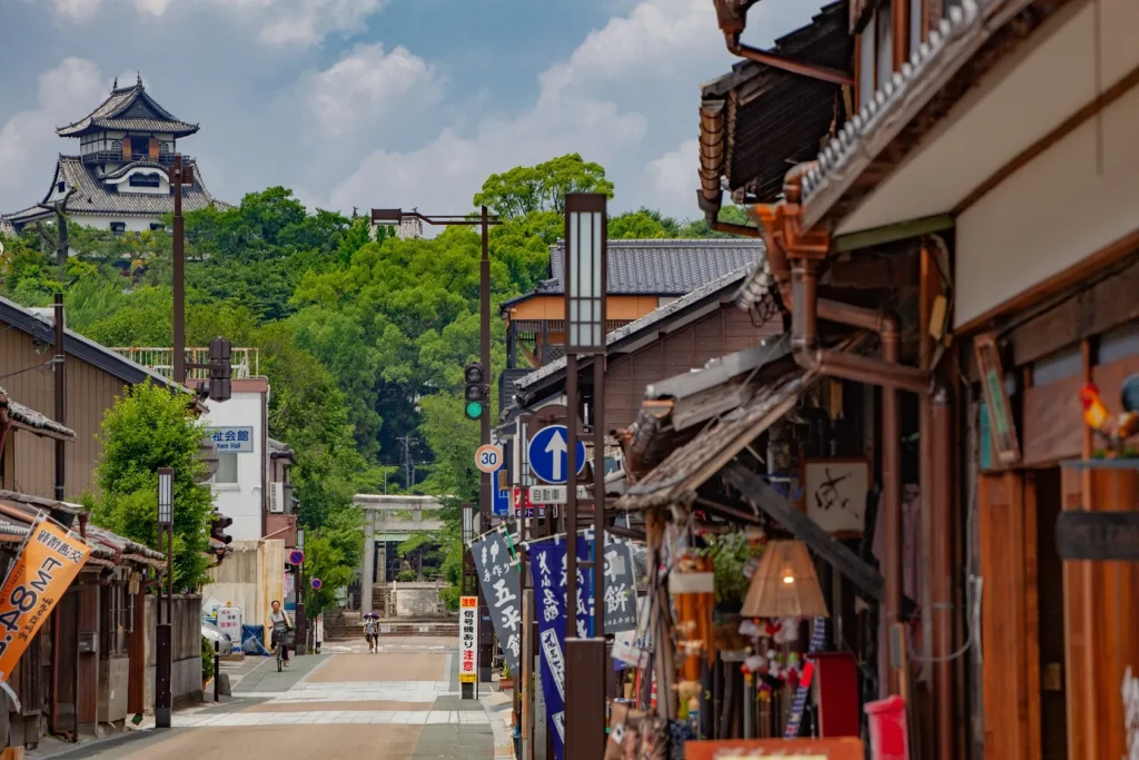 around Inuyama Castle town